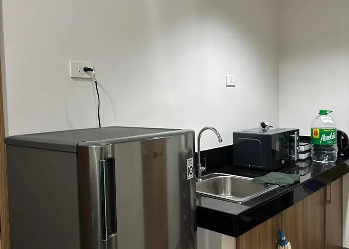 Guest Bedroom Available In A In Sucat *